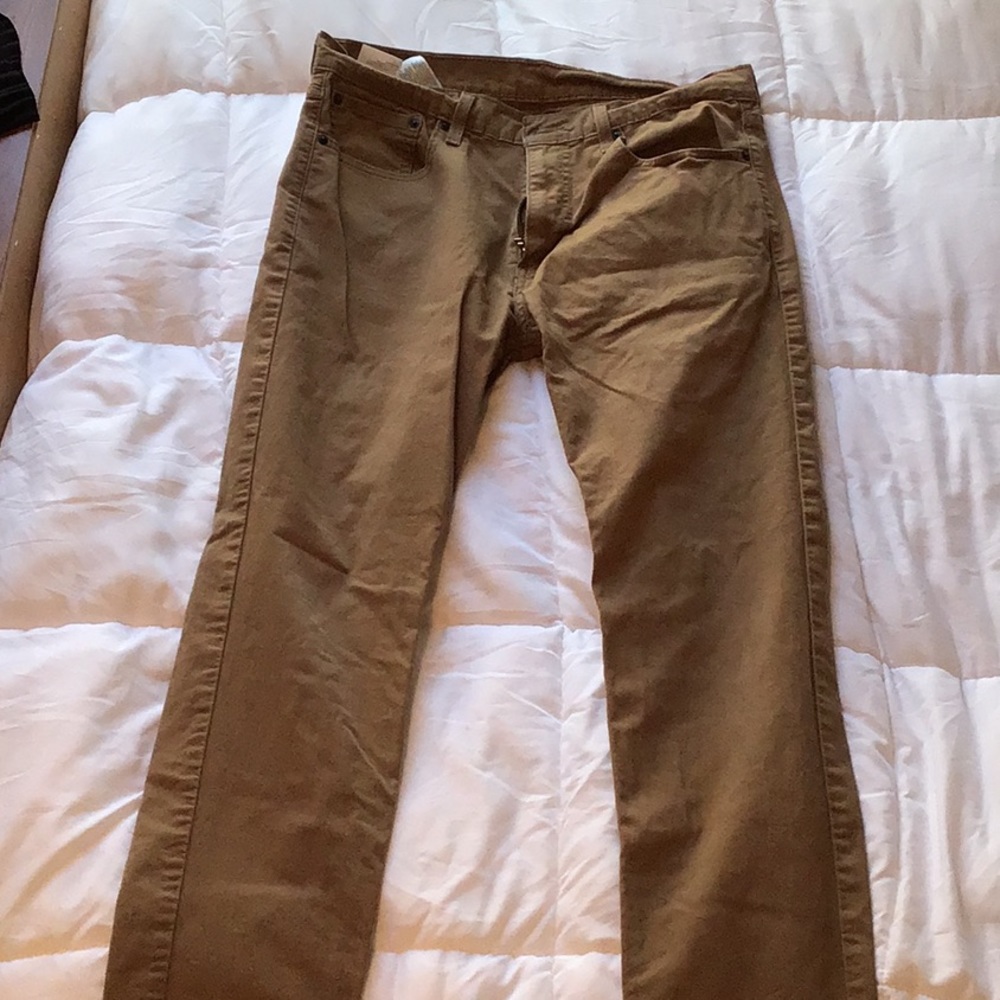 Men’s Levi’s Khaki pants